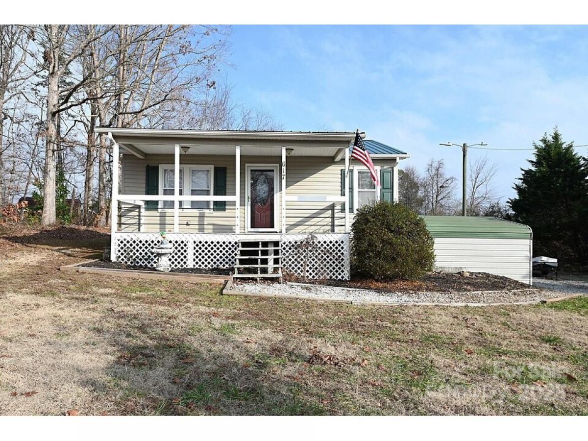 Picture of Home For Sale in Hudson, North Carolina, United States