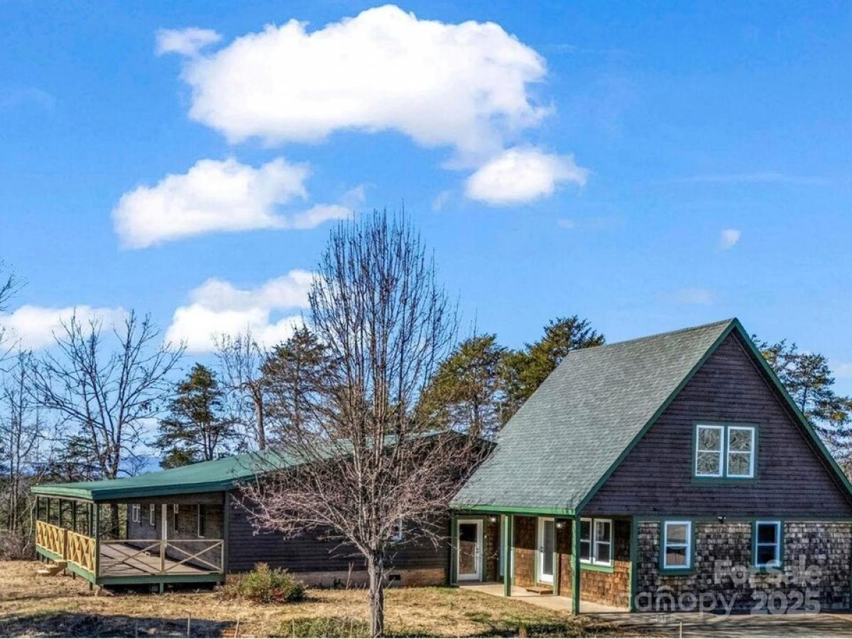 Picture of Home For Sale in Rutherfordton, North Carolina, United States