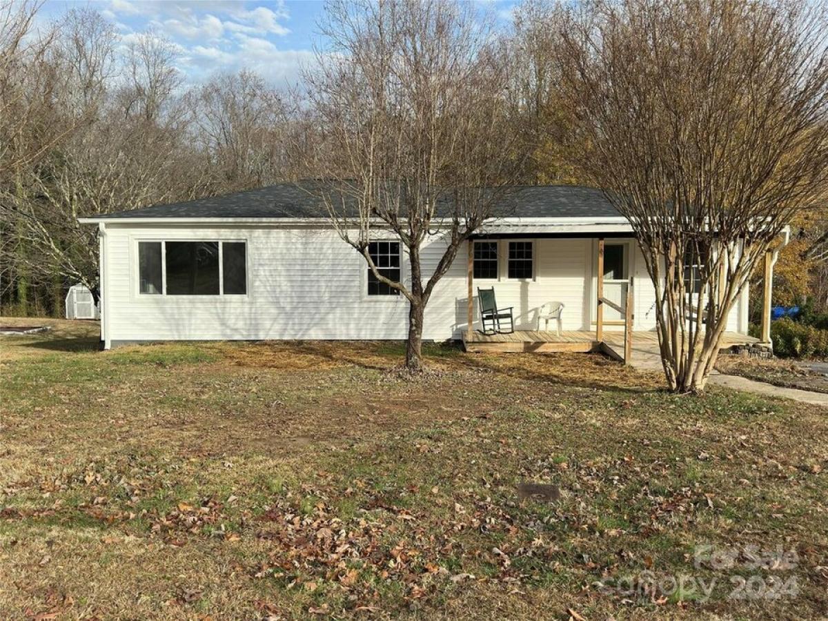 Picture of Home For Sale in Hickory, North Carolina, United States