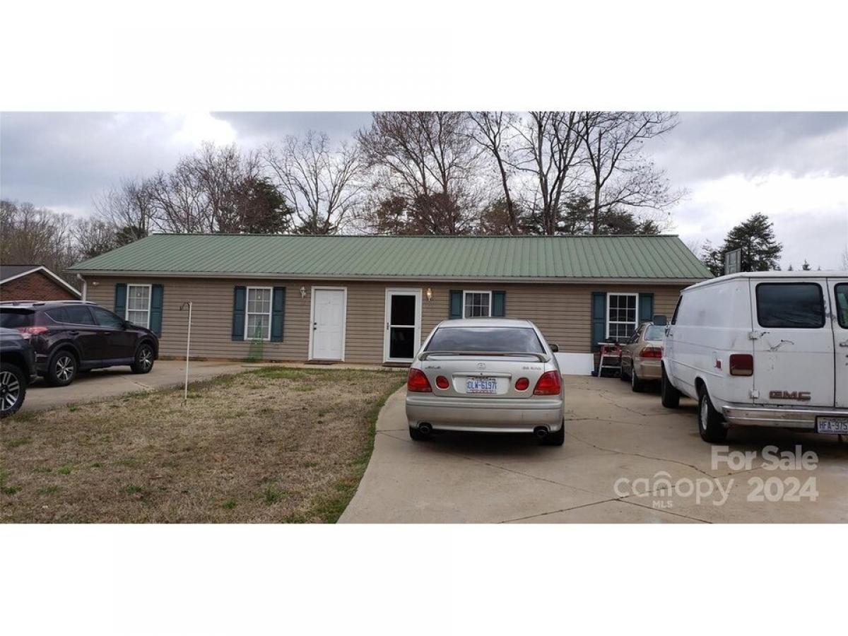 Picture of Home For Sale in Lincolnton, North Carolina, United States