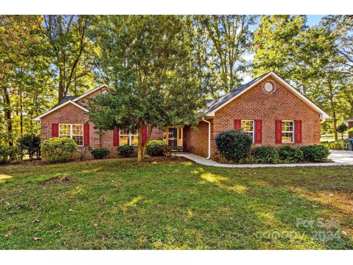 Picture of Home For Sale in Salisbury, North Carolina, United States