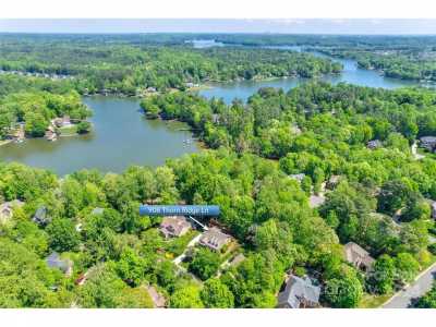 Home For Sale in Lake Wylie, South Carolina