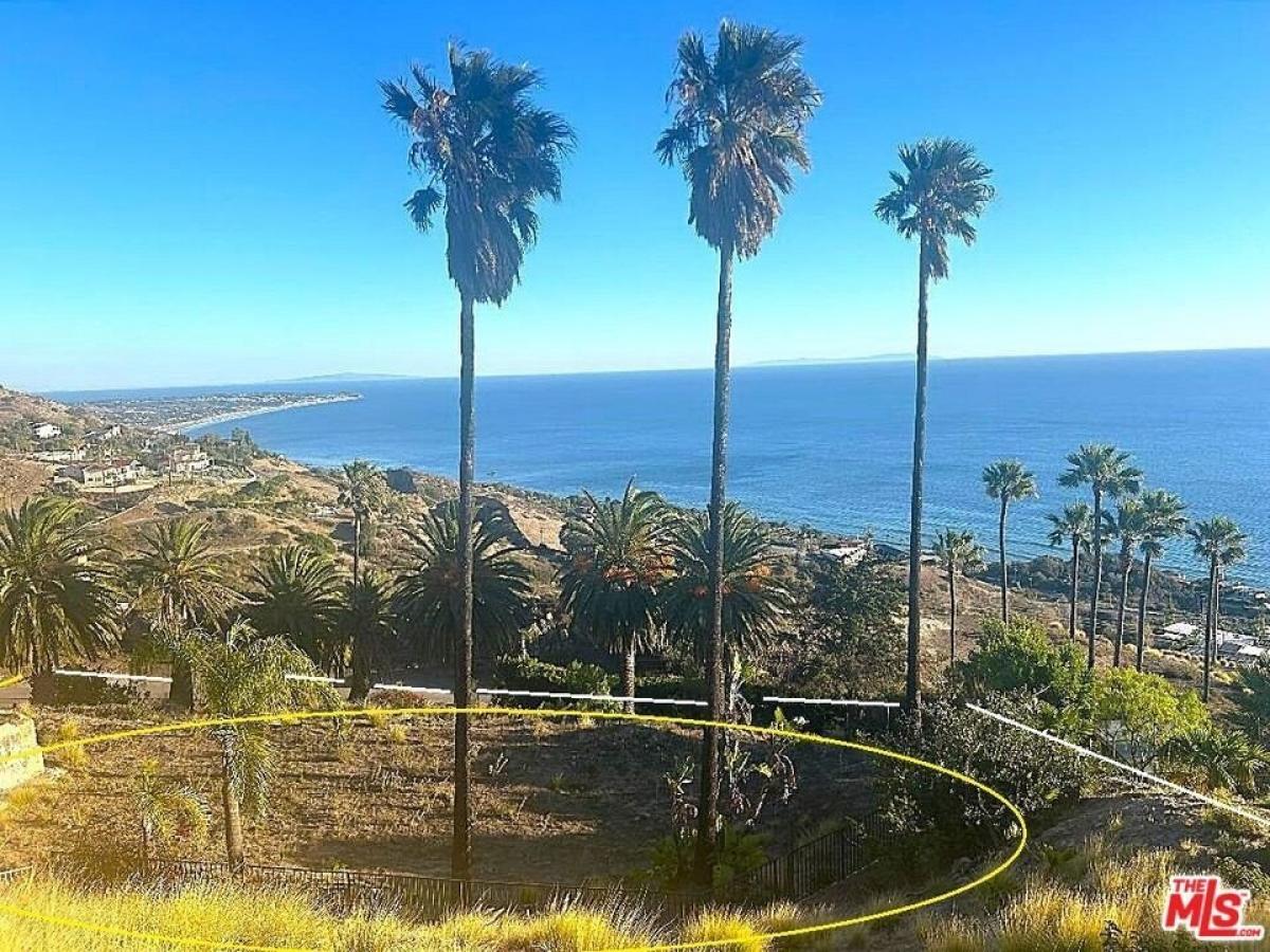 Picture of Residential Land For Sale in Malibu, California, United States