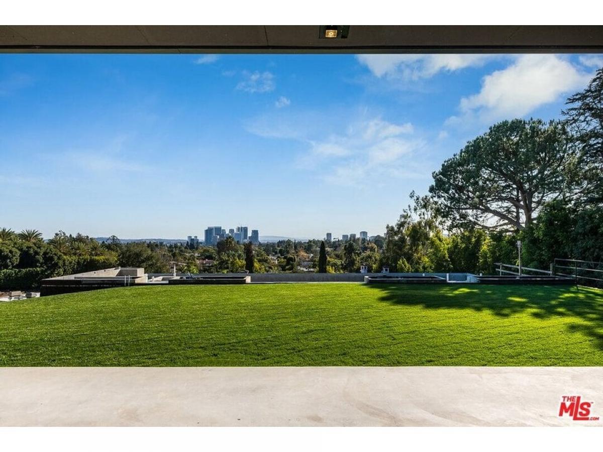 Picture of Home For Sale in Beverly Hills, California, United States