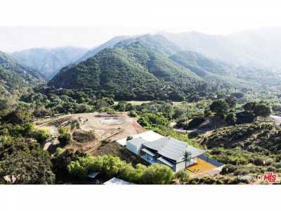 Residential Land For Sale in Calabasas, California