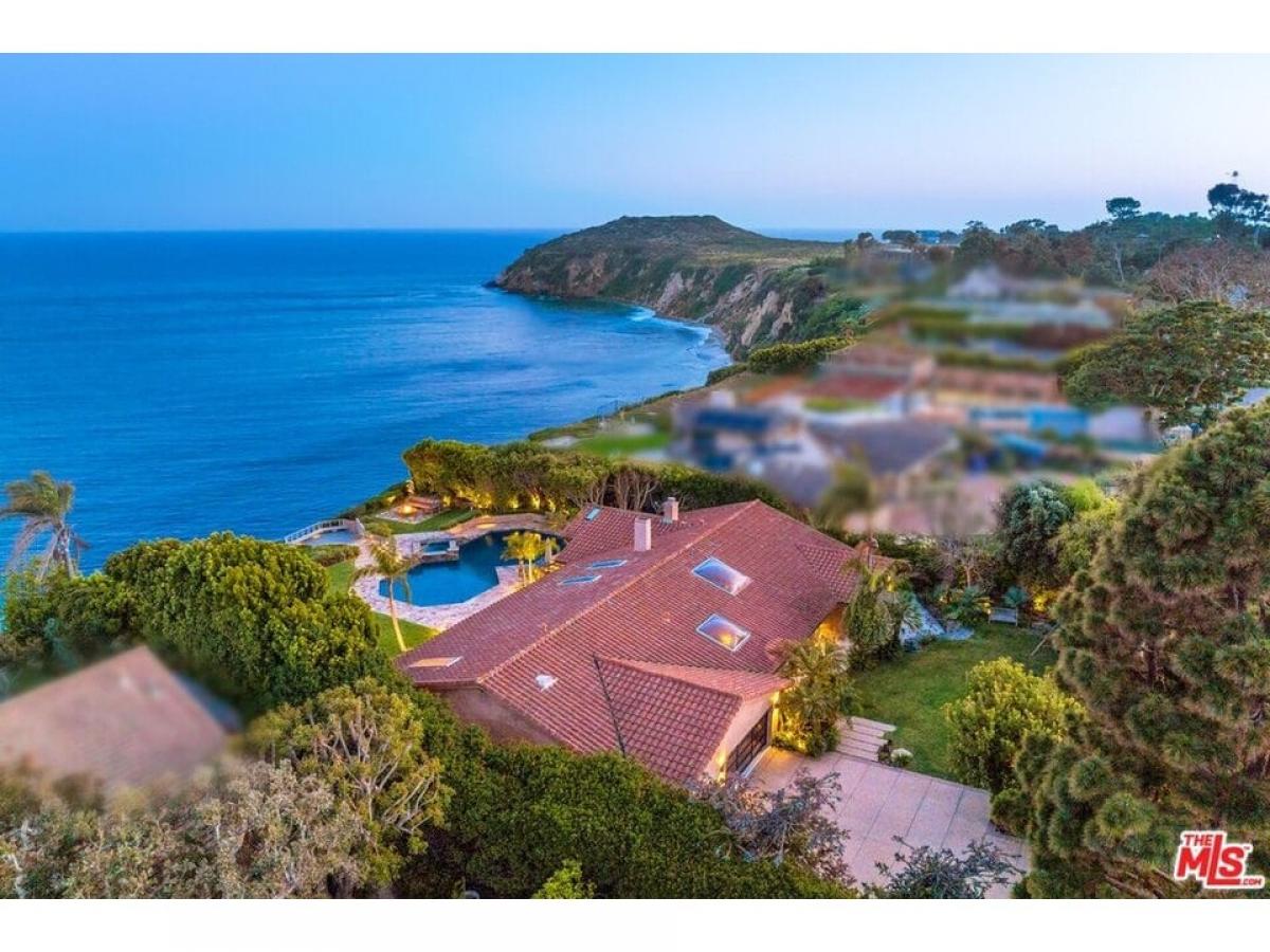 Picture of Home For Sale in Malibu, California, United States