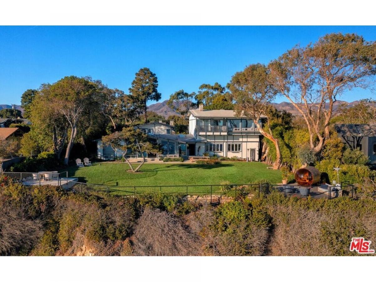 Picture of Home For Sale in Malibu, California, United States