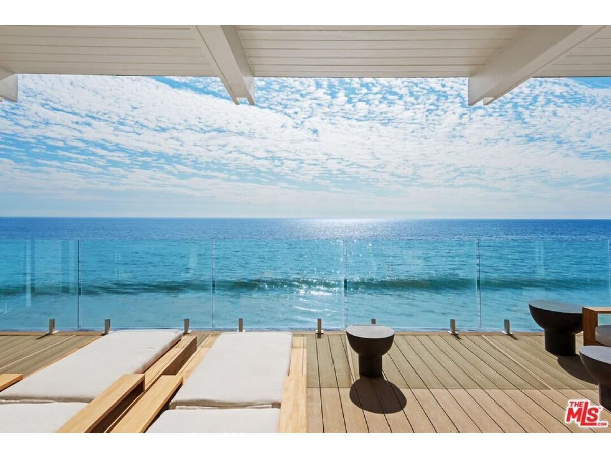 Picture of Home For Sale in Malibu, California, United States