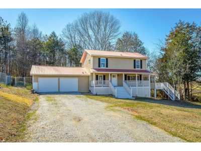 Home For Sale in Chickamauga, Georgia