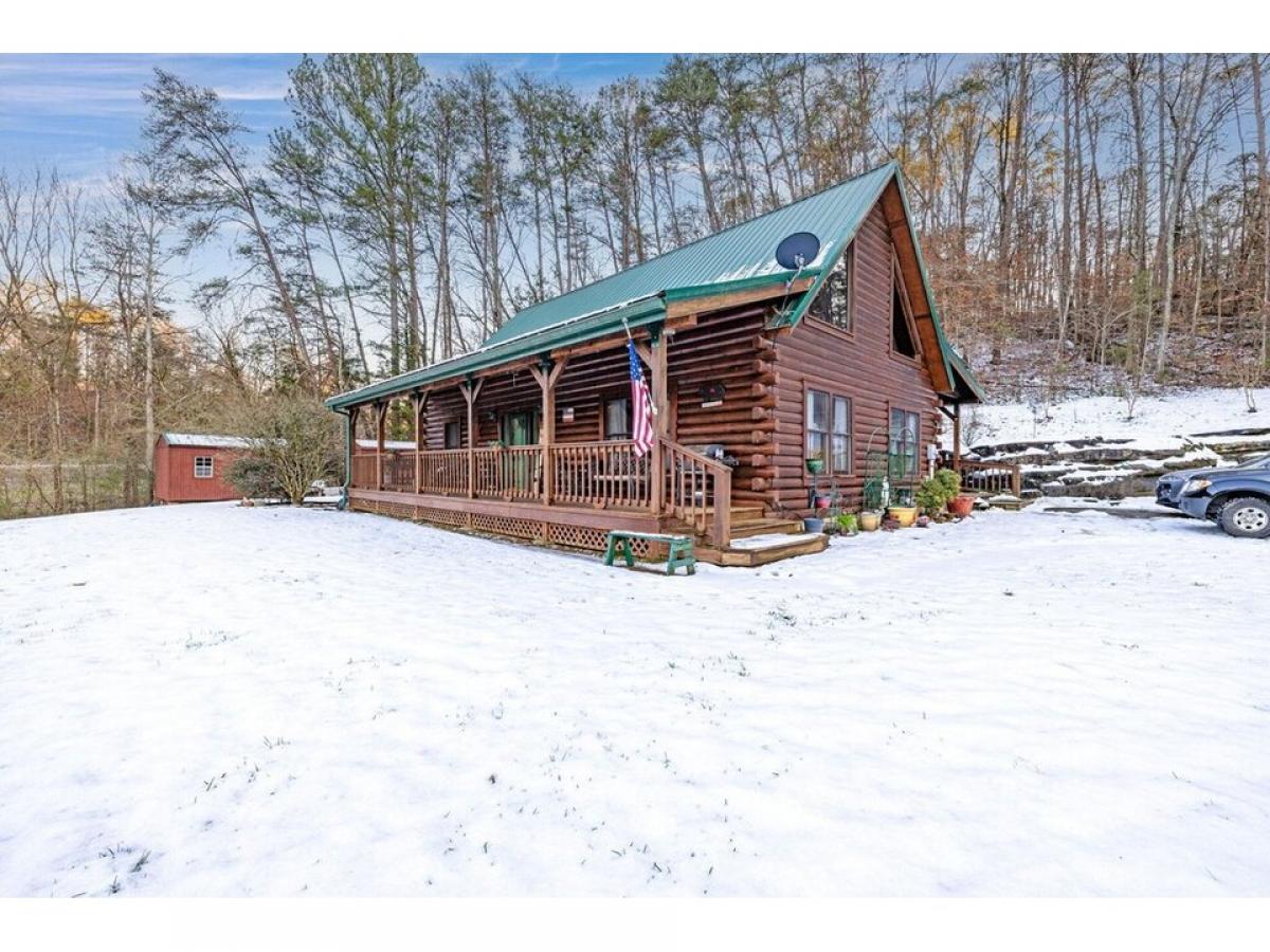 Picture of Home For Sale in Rising Fawn, Georgia, United States