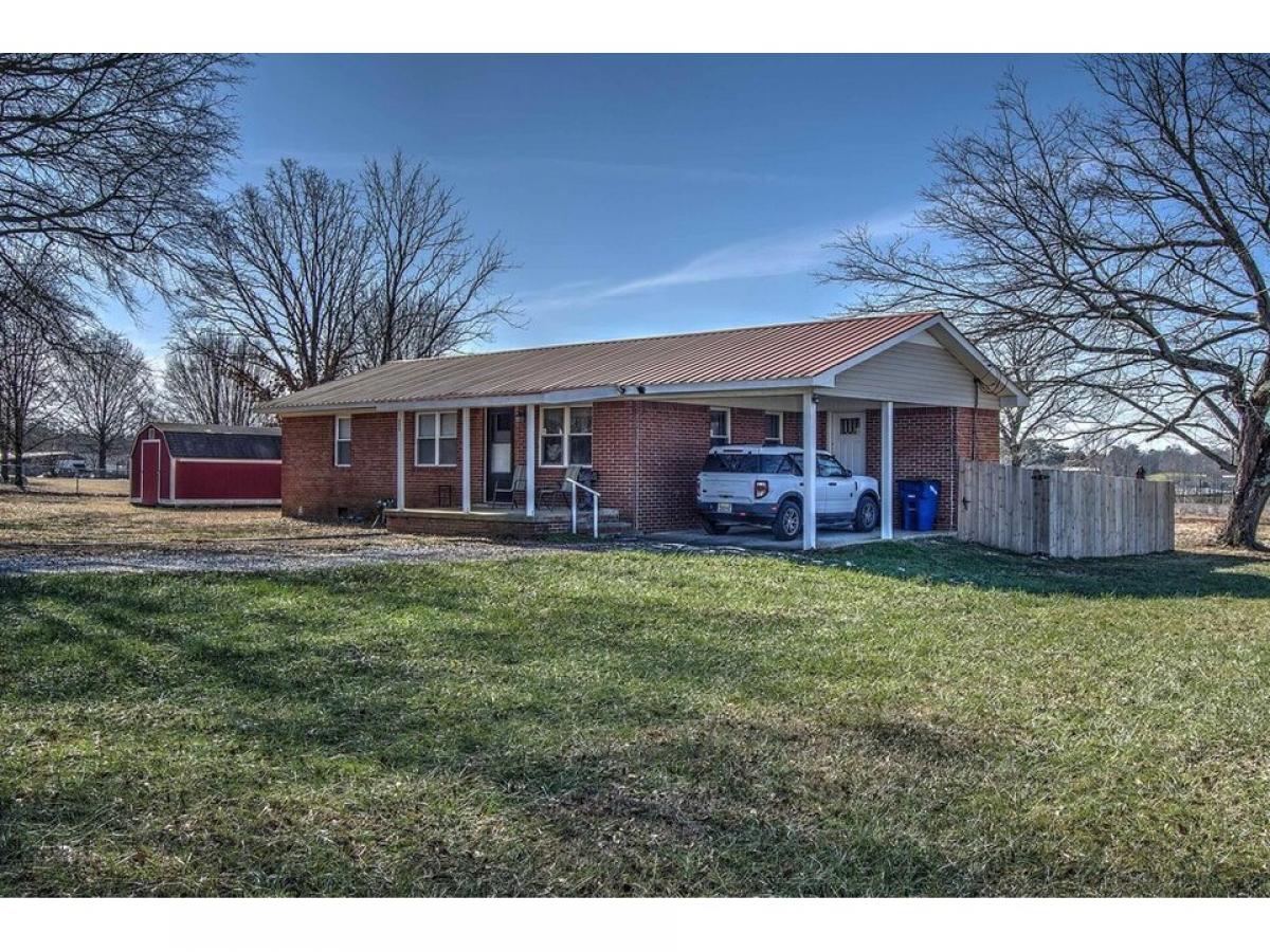 Picture of Home For Sale in Fort Payne, Alabama, United States