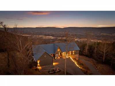 Home For Sale in Dunlap, Tennessee