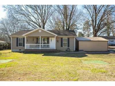 Home For Sale in Soddy Daisy, Tennessee