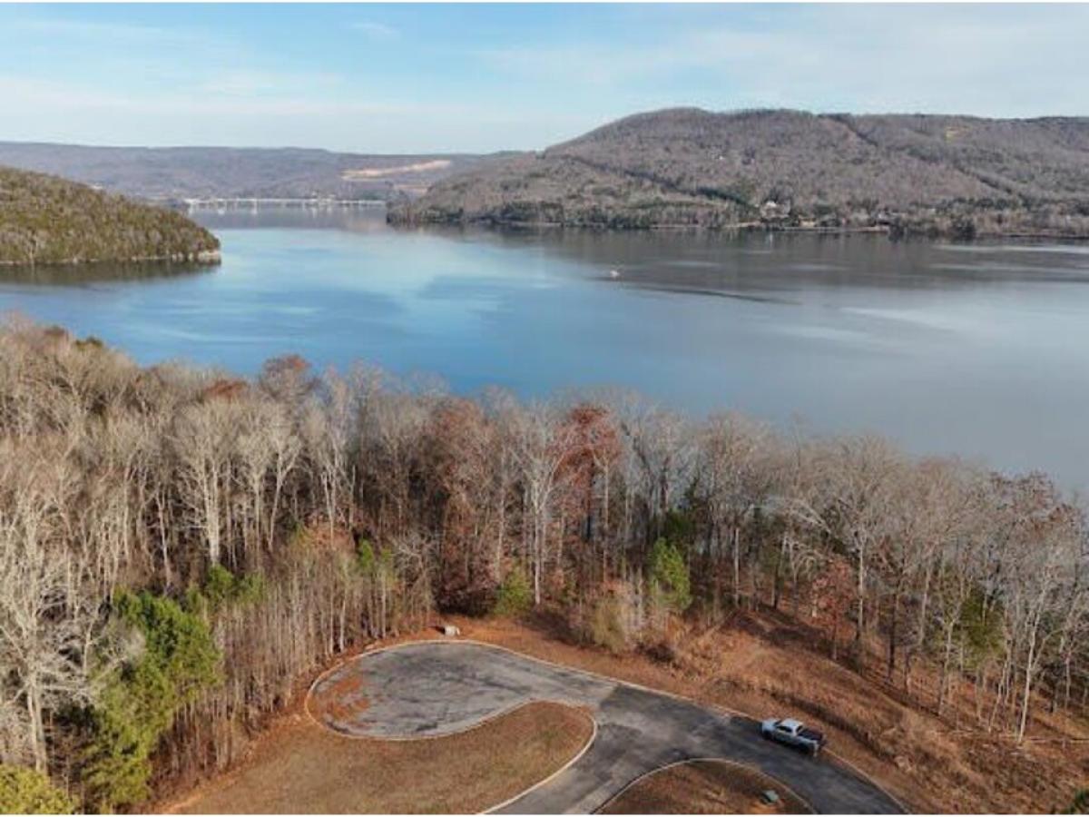 Picture of Residential Land For Sale in Jasper, Tennessee, United States