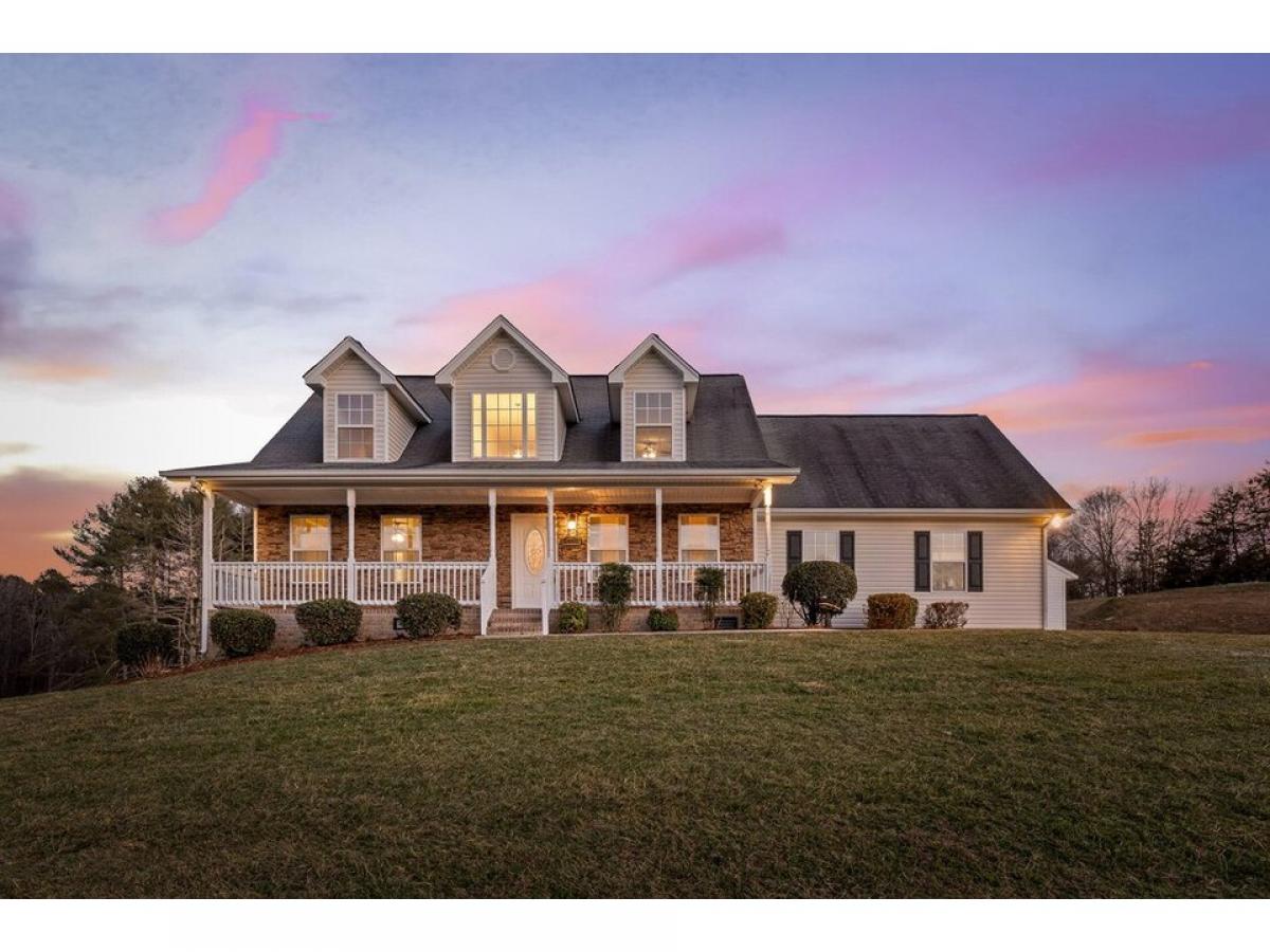 Picture of Home For Sale in Harrison, Tennessee, United States