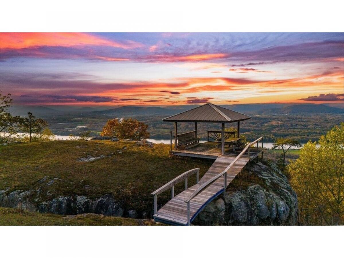 Picture of Home For Sale in Flat Rock, Alabama, United States