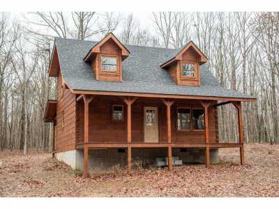 Home For Sale in Pikeville, Tennessee