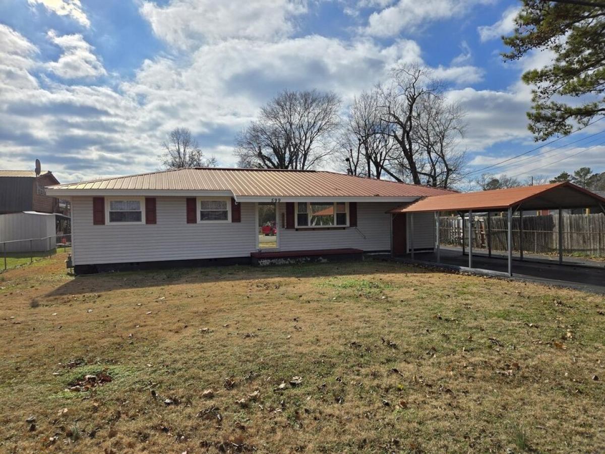 Picture of Home For Sale in Rossville, Georgia, United States