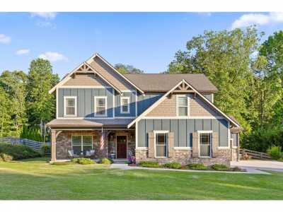 Home For Sale in Signal Mountain, Tennessee