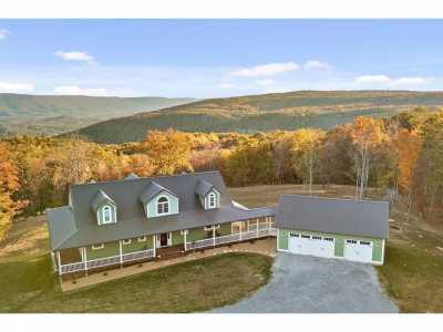 Home For Sale in Dunlap, Tennessee