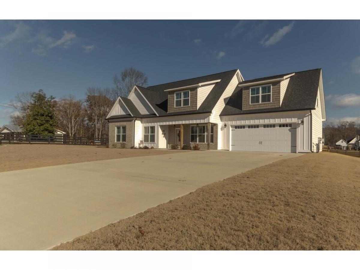 Picture of Home For Sale in Ringgold, Georgia, United States