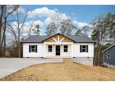 Home For Sale in Dunlap, Tennessee