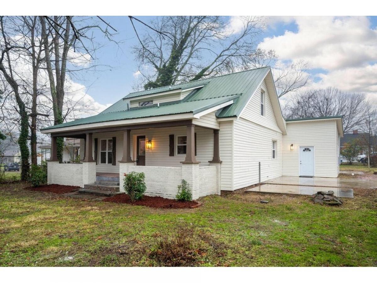 Picture of Home For Sale in Lafayette, Georgia, United States