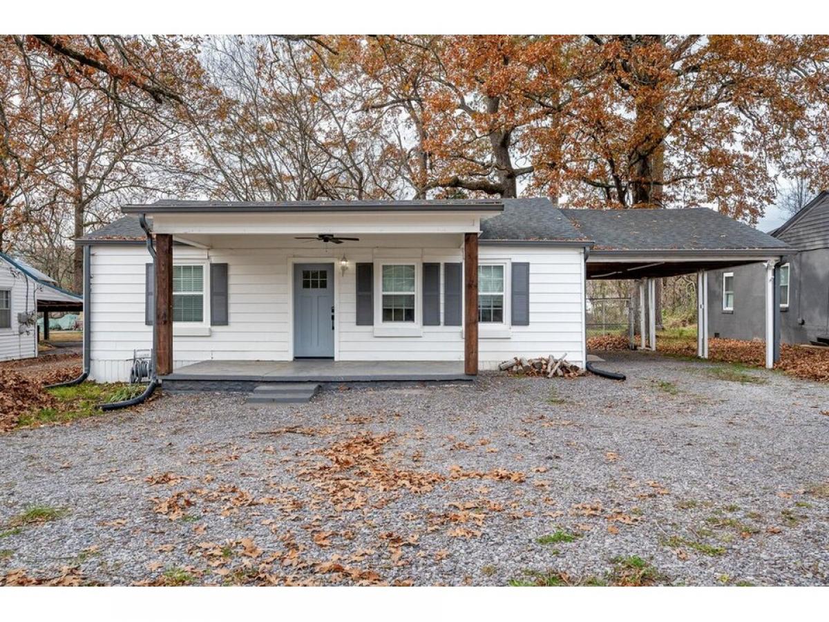 Picture of Home For Sale in Rossville, Georgia, United States