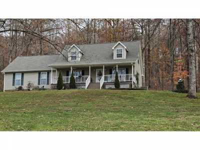 Home For Sale in Sale Creek, Tennessee