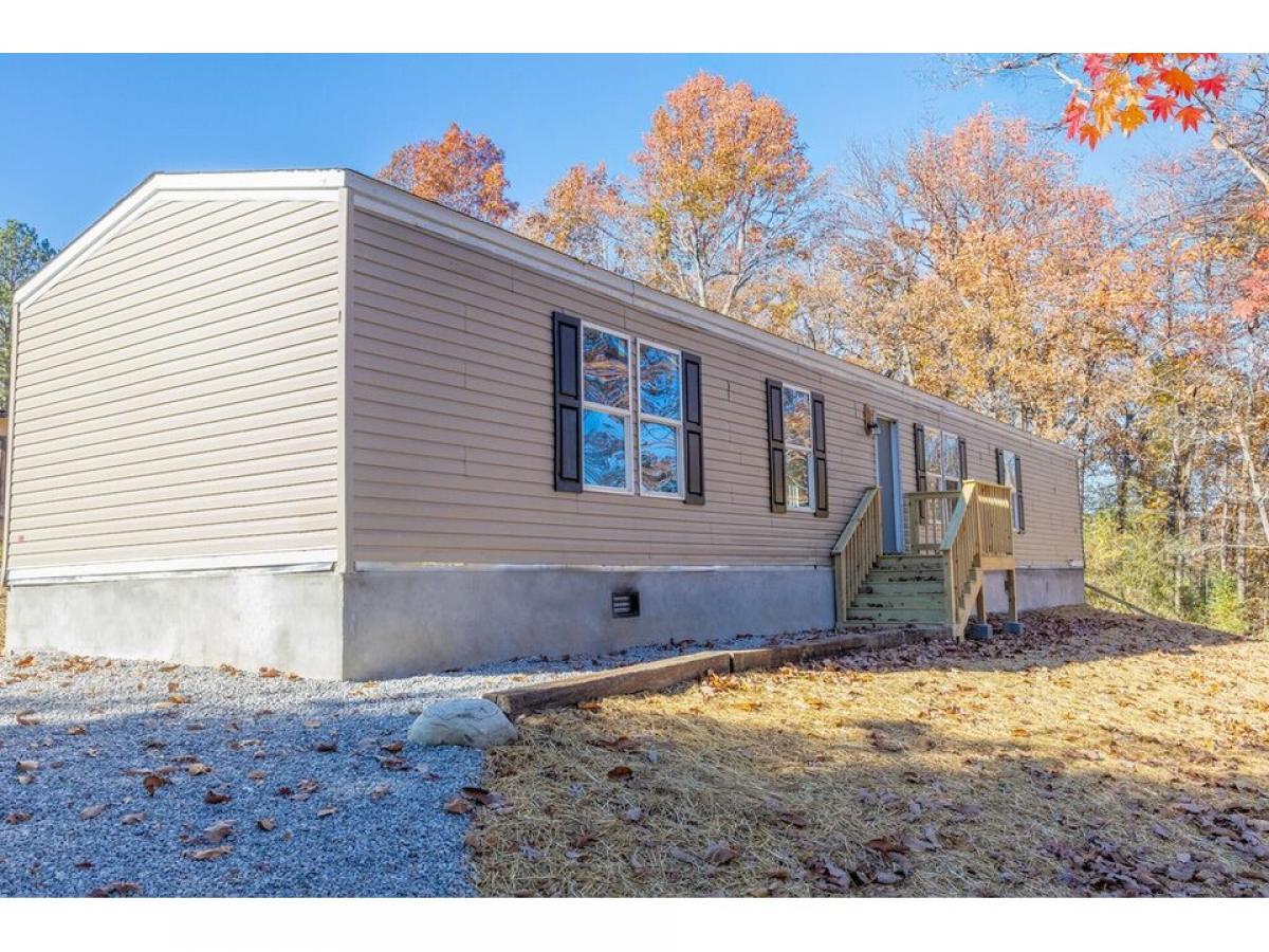 Picture of Home For Sale in Rock Spring, Georgia, United States