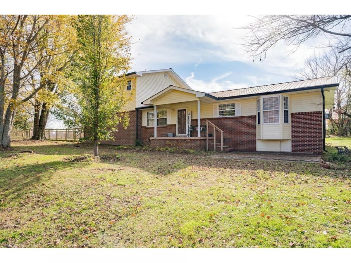 Picture of Home For Sale in Trenton, Georgia, United States