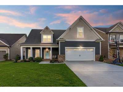 Home For Sale in Apison, Tennessee