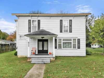 Home For Sale in Spring City, Tennessee