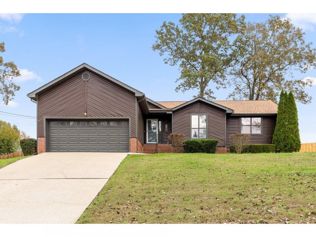 Picture of Home For Sale in Soddy Daisy, Tennessee, United States