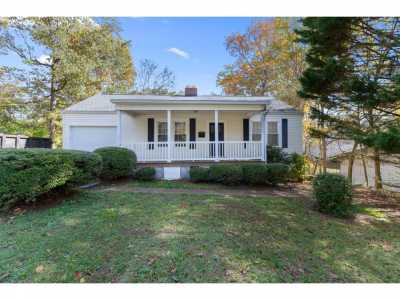 Home For Sale in Rossville, Georgia