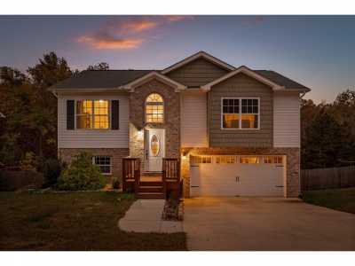 Home For Sale in Soddy Daisy, Tennessee