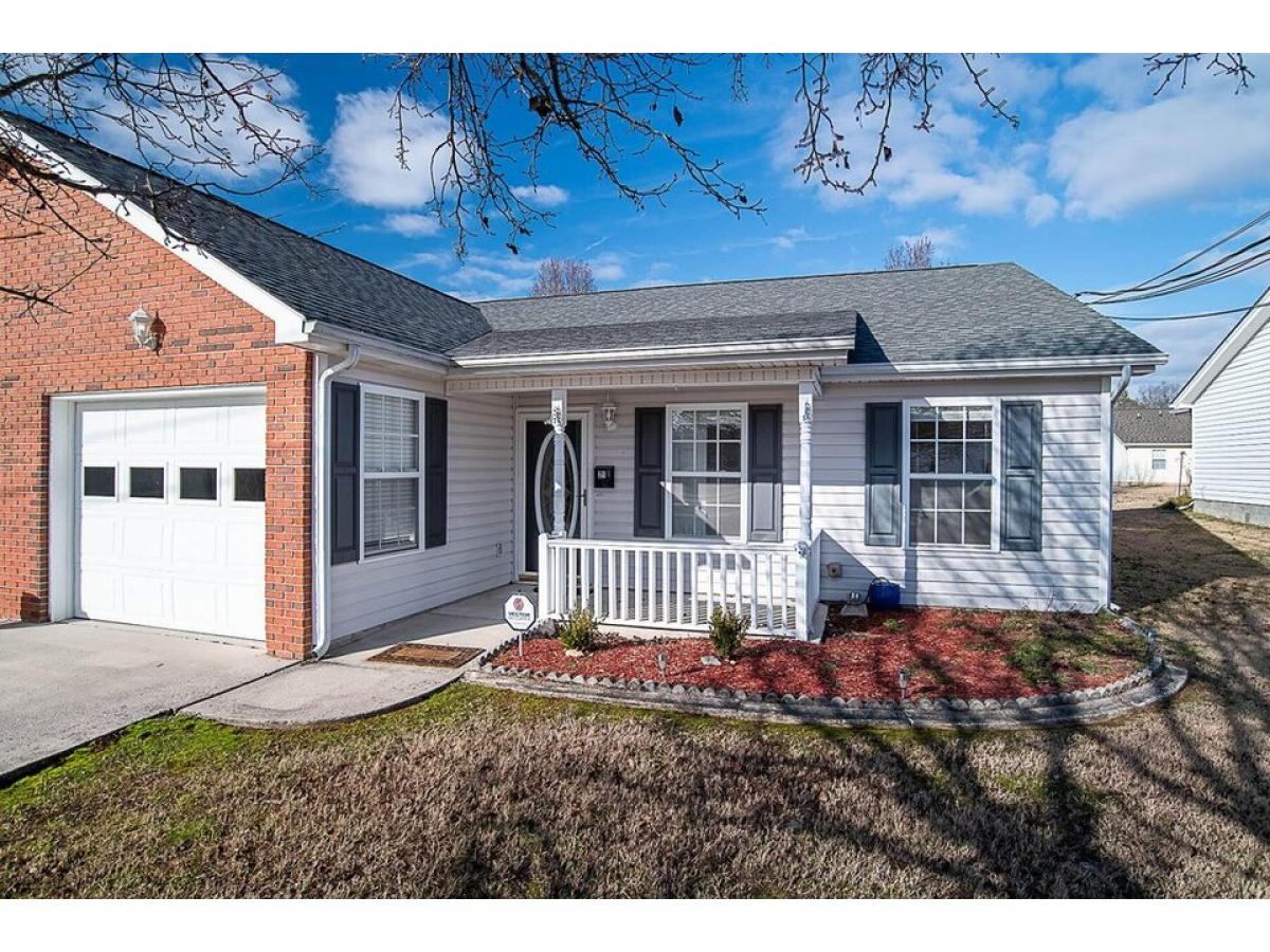 Picture of Home For Sale in Rossville, Georgia, United States