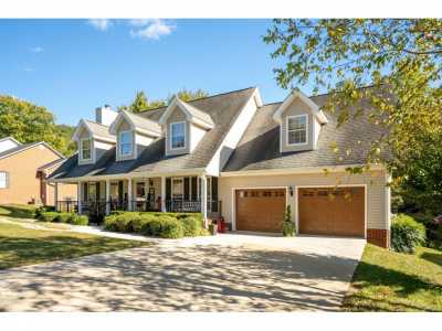 Home For Sale in Ooltewah, Tennessee