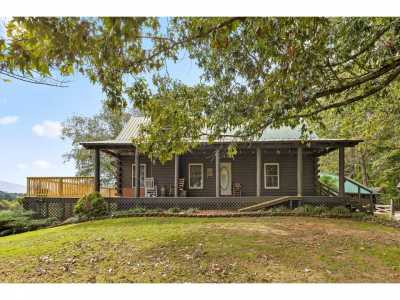 Home For Sale in Delano, Tennessee