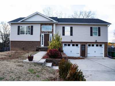 Home For Sale in Harrison, Tennessee