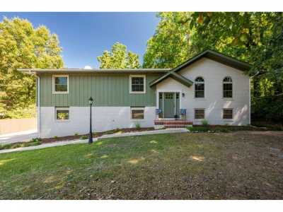 Home For Sale in Harrison, Tennessee