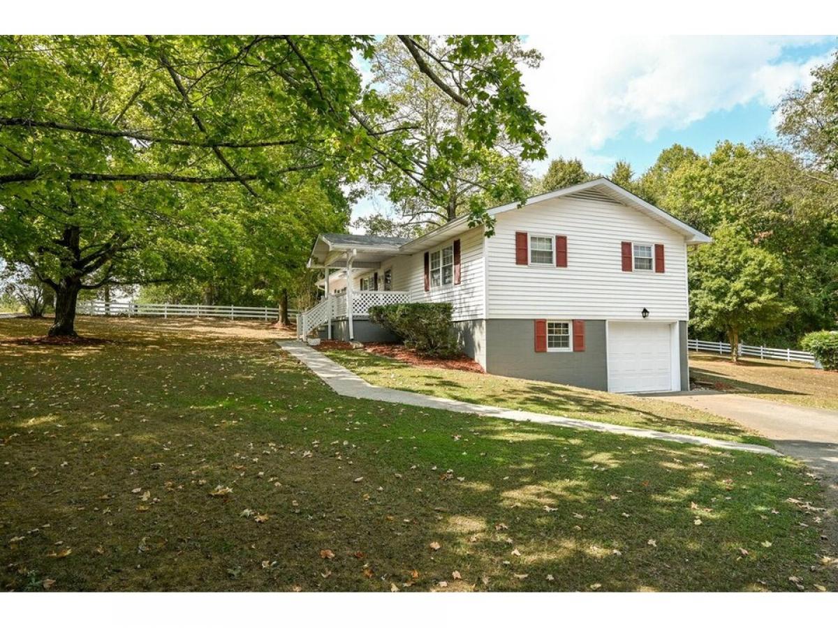 Picture of Home For Sale in Charleston, Tennessee, United States