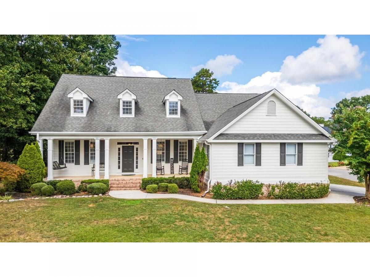 Picture of Home For Sale in Ringgold, Georgia, United States