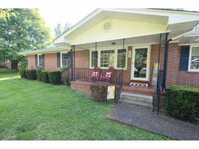 Home For Sale in Tullahoma, Tennessee