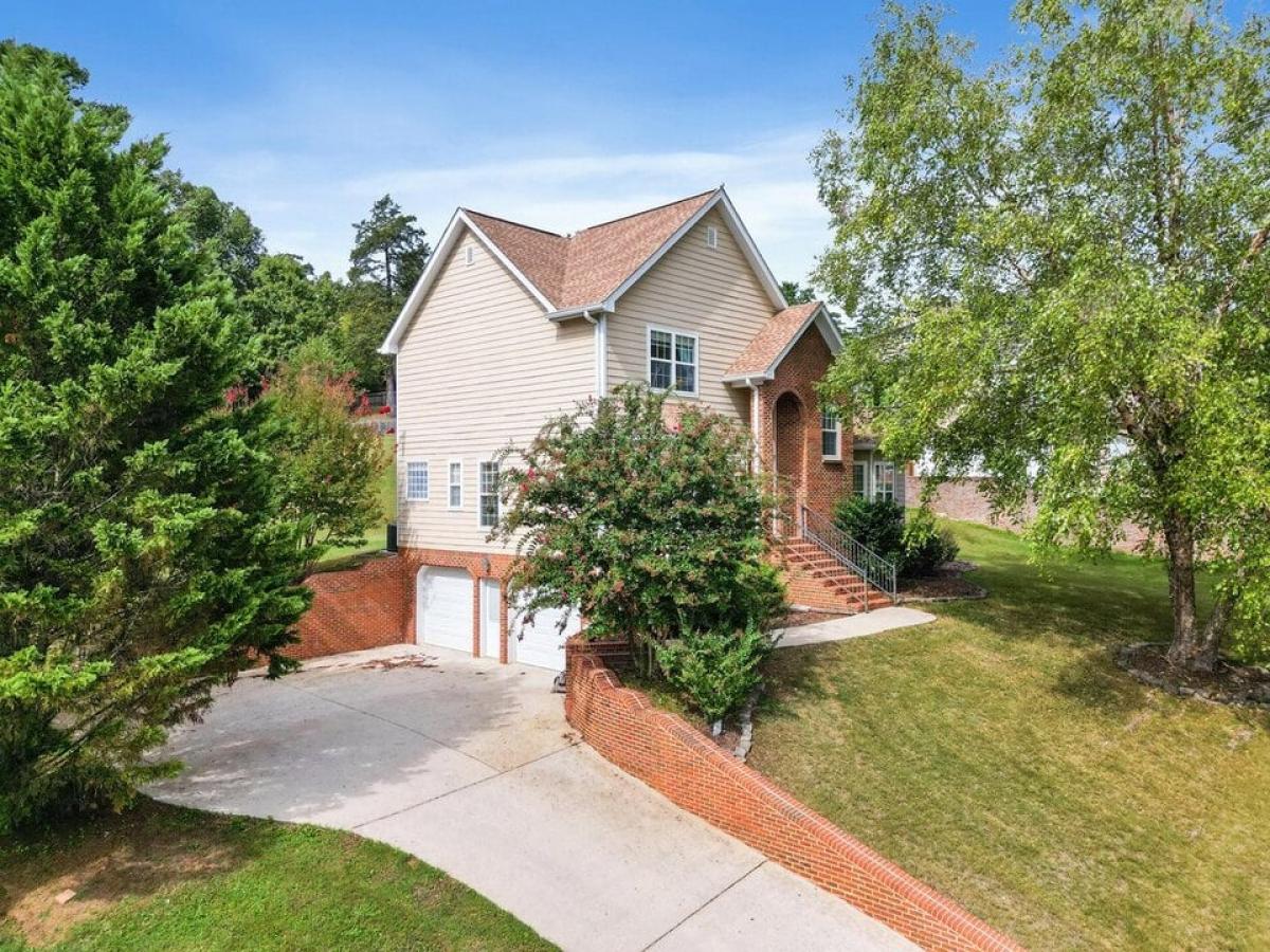 Picture of Home For Sale in Ringgold, Georgia, United States