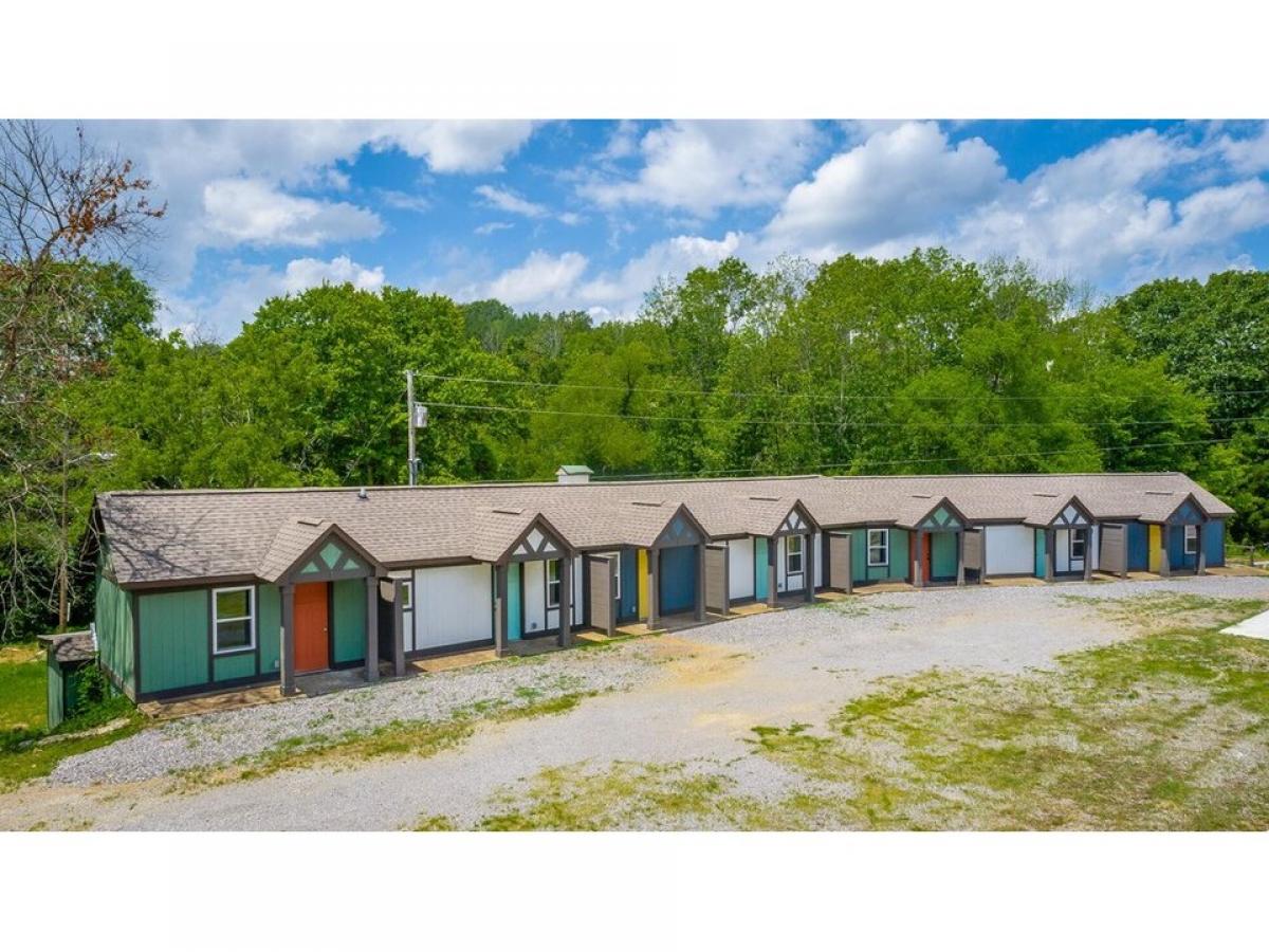 Picture of Home For Sale in Jasper, Tennessee, United States