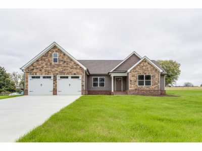 Home For Sale in Mcminnville, Tennessee