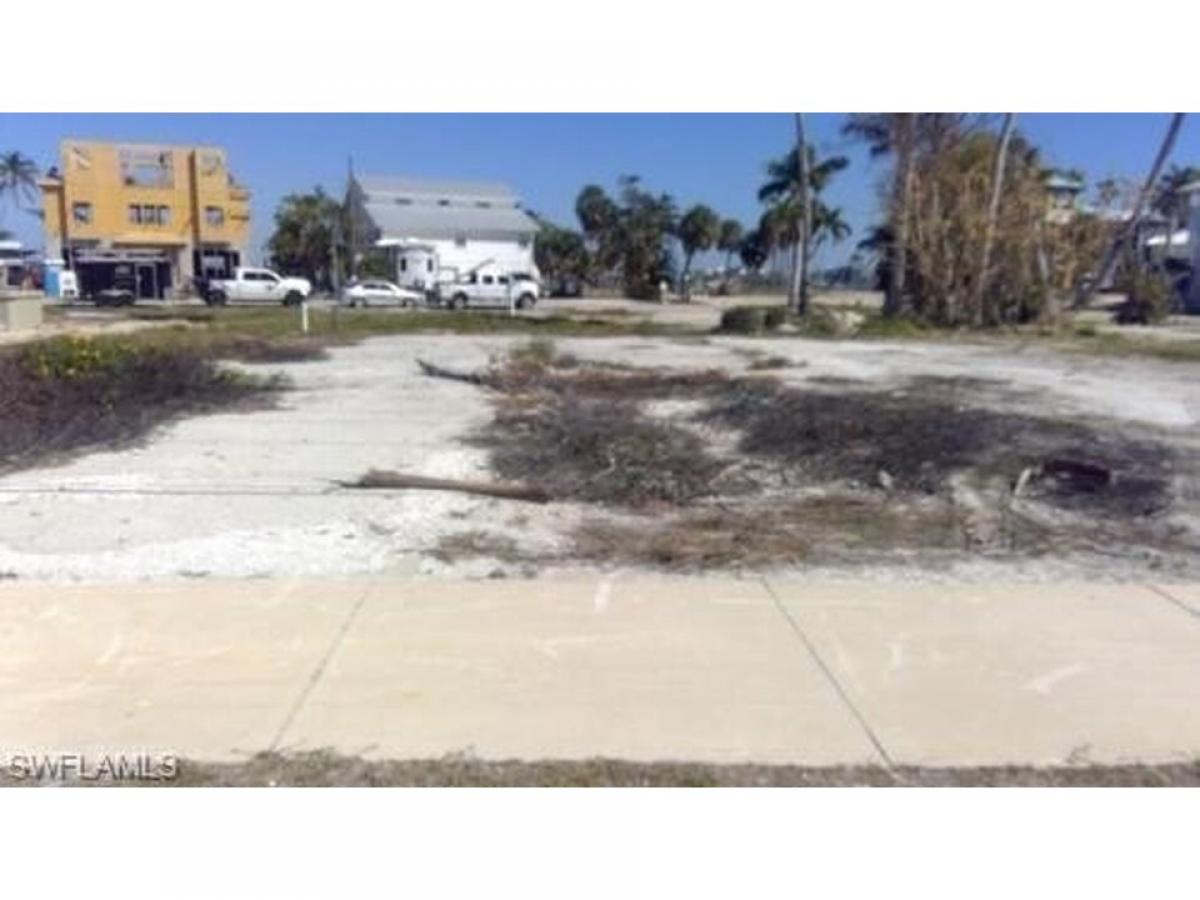 Picture of Residential Land For Sale in Fort Myers Beach, Florida, United States