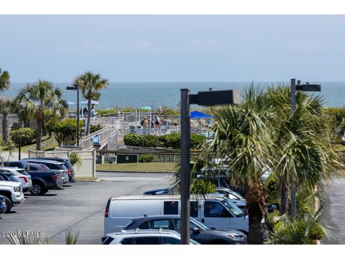 Picture of Home For Sale in Hilton Head Island, South Carolina, United States