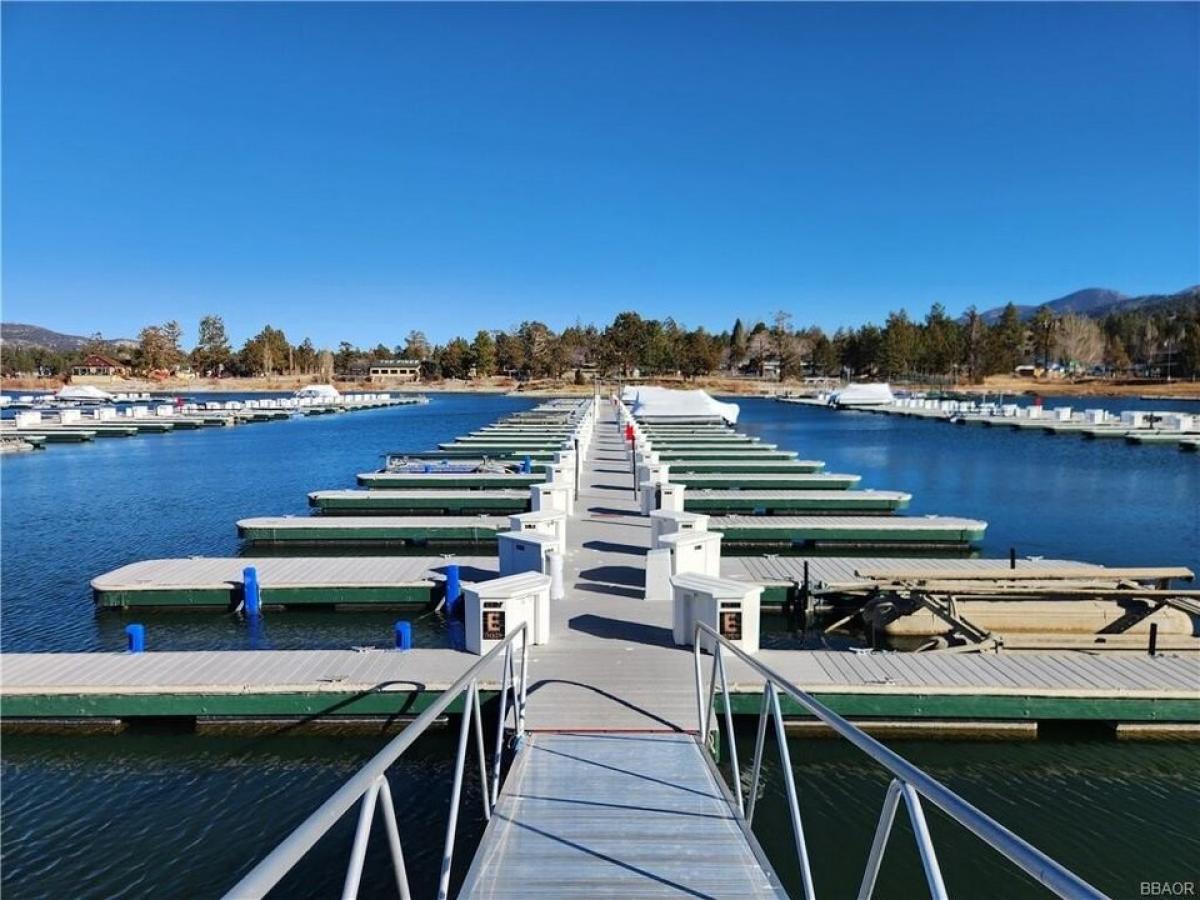 Picture of Home For Sale in Big Bear Lake, California, United States